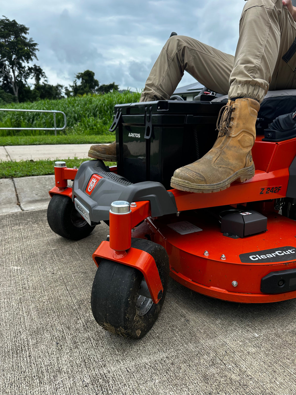 25lt Stable Mate